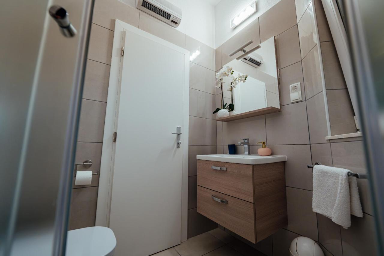 Guesthouse Villa Diana Makarska Exterior photo