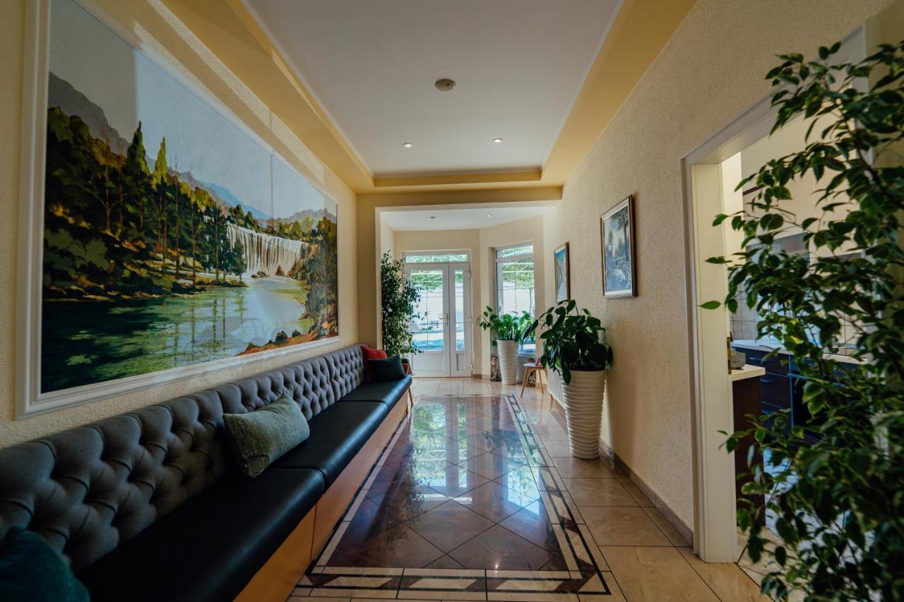 Guesthouse Villa Diana Makarska Exterior photo