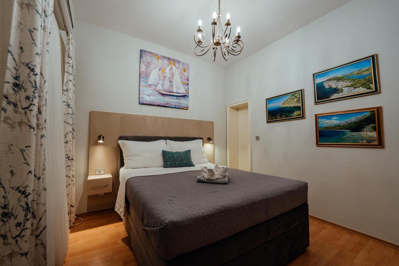 Guesthouse Villa Diana Makarska Exterior photo