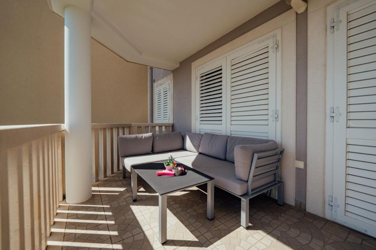 Guesthouse Villa Diana Makarska Exterior photo