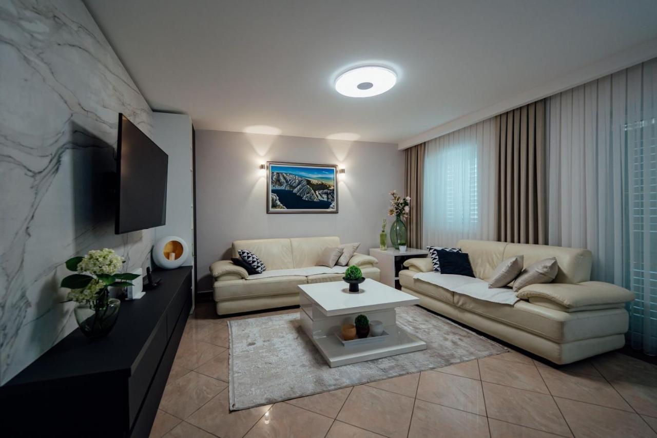 Guesthouse Villa Diana Makarska Exterior photo