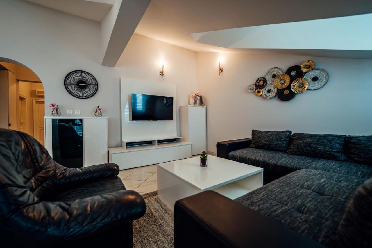 Guesthouse Villa Diana Makarska Exterior photo